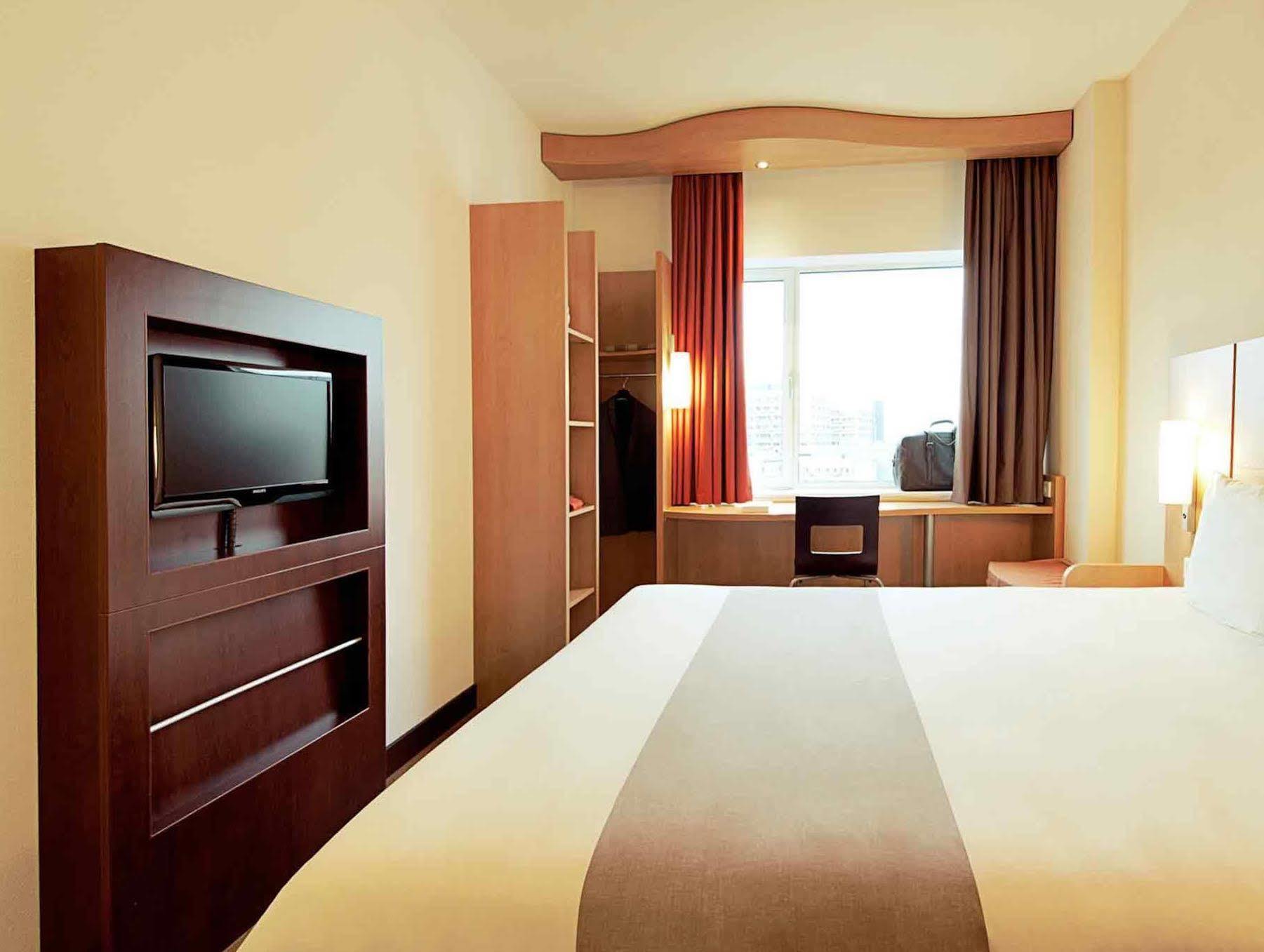 Ibis Baar Zug Exterior photo